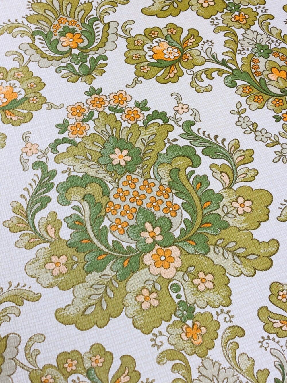 1980s vintage damask wallpaper
