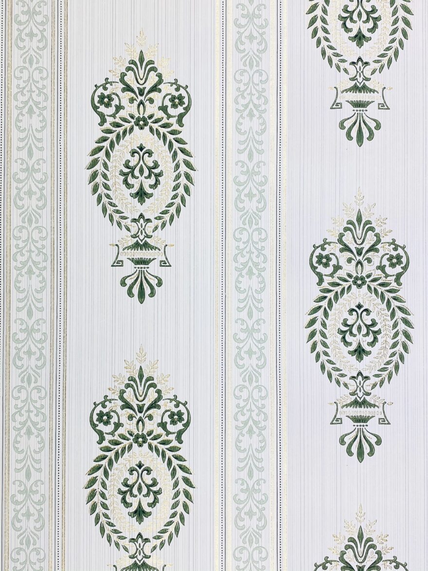 Baroque Wallpaper Green and Gold 1