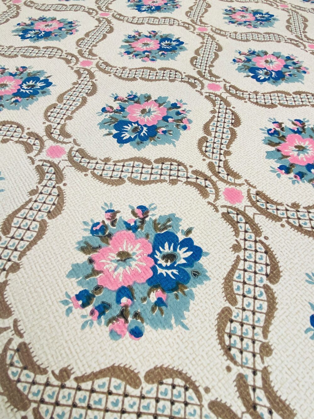 Colorful Retro Floral Wallpaper 1970s 10