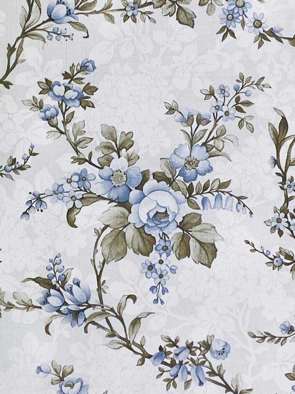 Floral wallpaper blue and silver 7