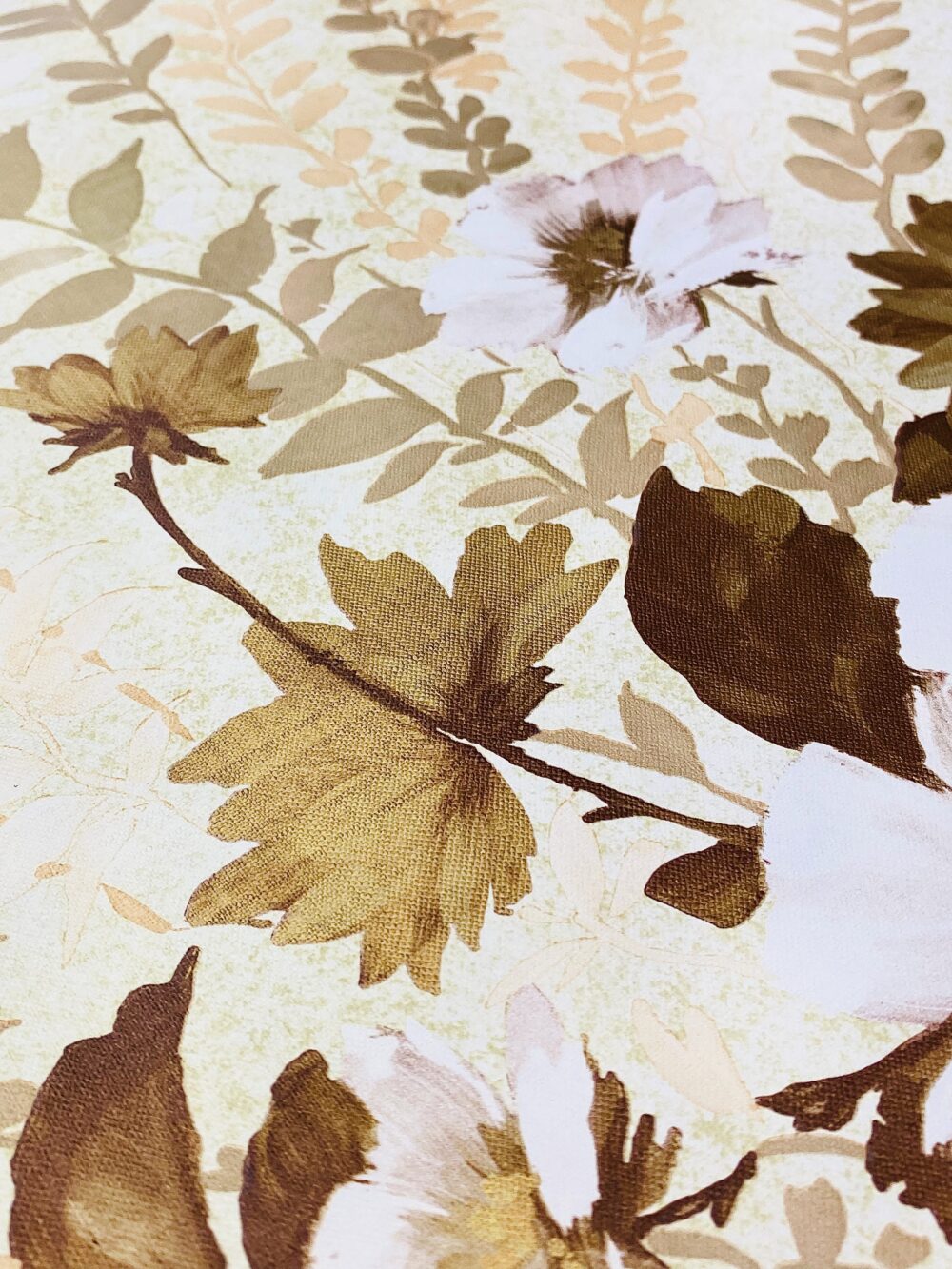 Gold and brown flower wallpaper2