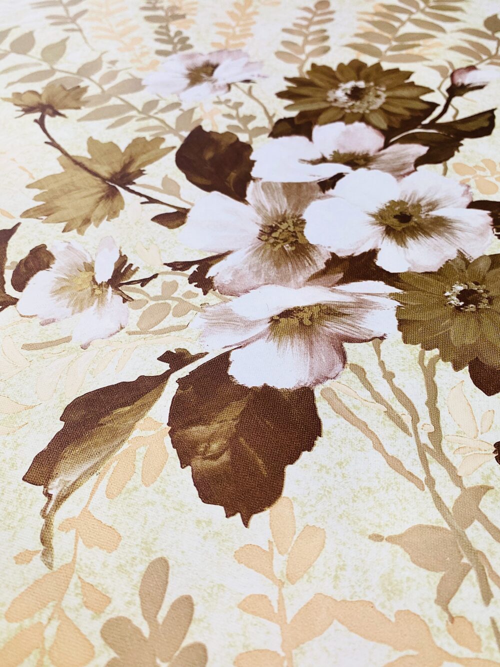 Gold and brown flower wallpaper4