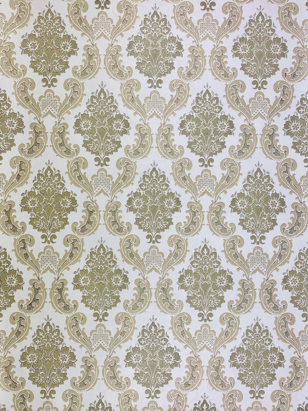 Green baroque pattern wallpaper 1