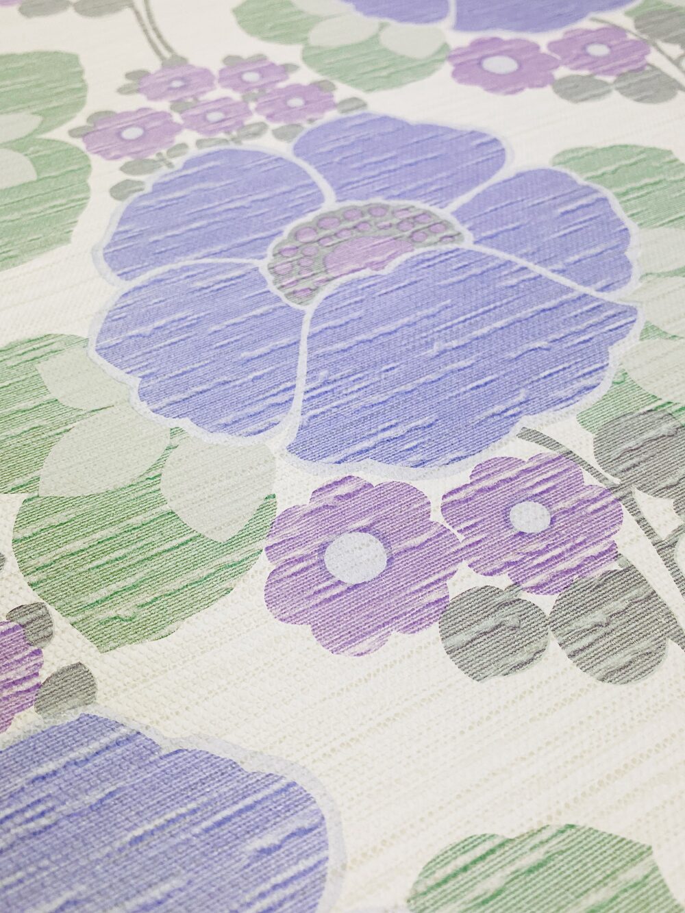 Blue and purple flowers wallpaper 3