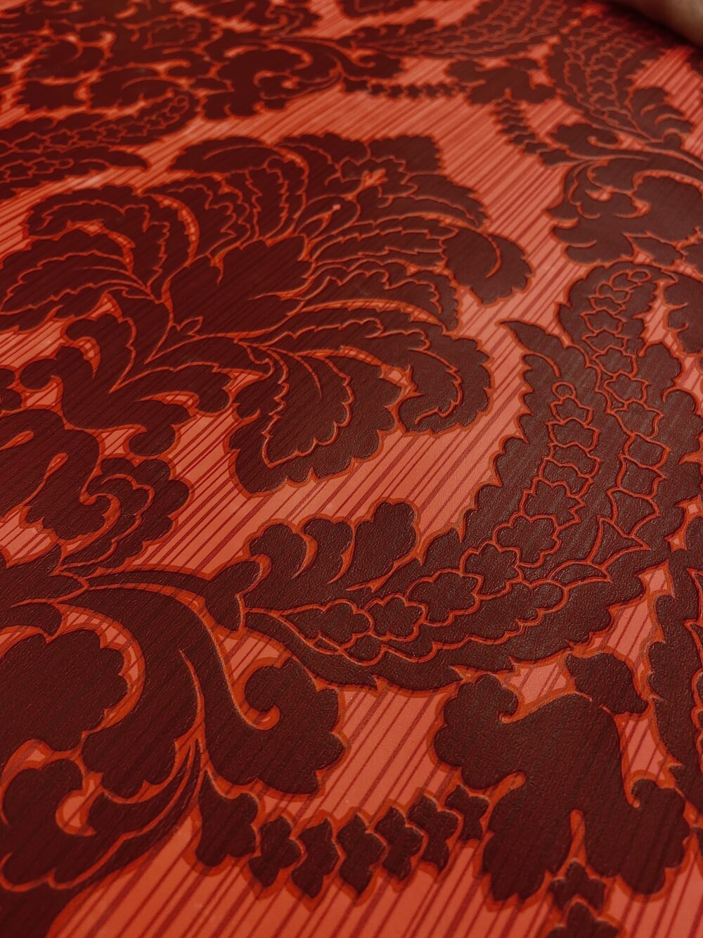 Red baroque wallpaper 6