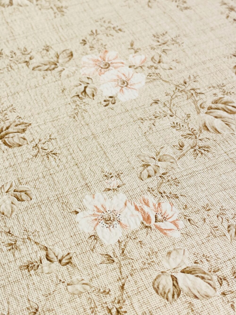 Romantic floral wallpaper brown 2