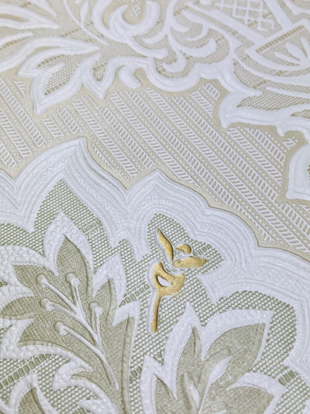 Vintage Baroque Castle Wallpaper White and Gold 8