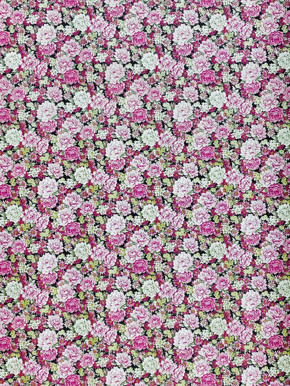 Vintage wallpaper pink roses on black10